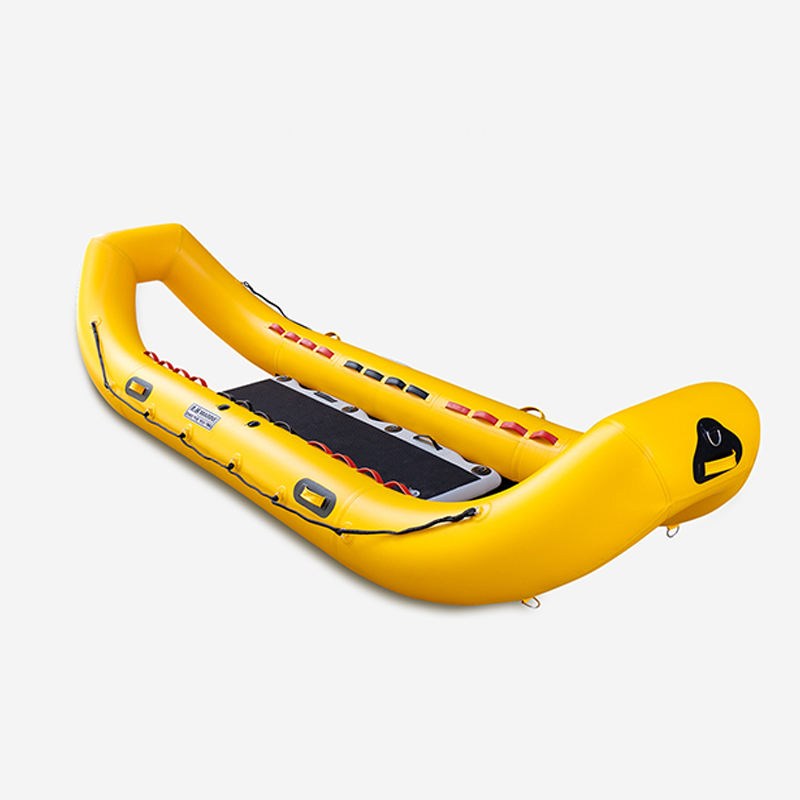 Sports Equipment In Flight - 바나나보트 물놀이용품 및 해변 놀이용품 여름